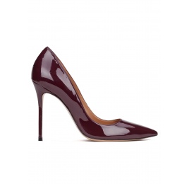 Zapatos de salón con tacón alto en charol burdeos Pura López
