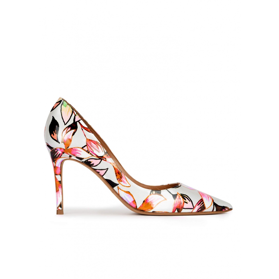 Pointed toe high heel pumps in floral print fabric