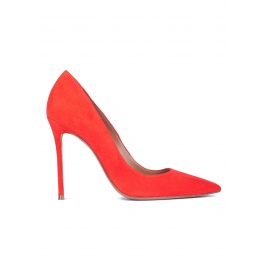Heeled pumps in red suede Pura López