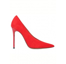V-cut heeled pumps in red suede Pura López