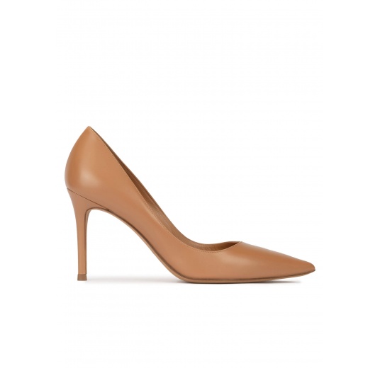 Camel leather high heel pointy toe pumps Pura López