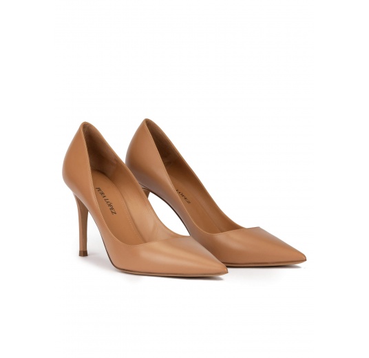 Camel leather high heel pointy toe pumps Pura López