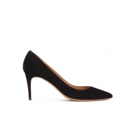 Zapatos negros de ante con tacón medio y punta fina Pura López