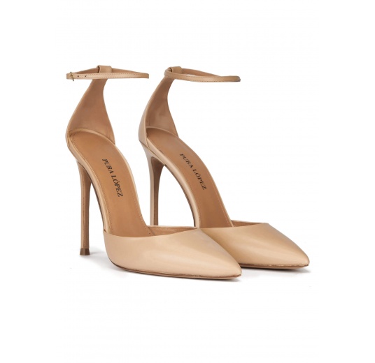 Ankle strap heeled point-toe pumps in beige leather Pura López